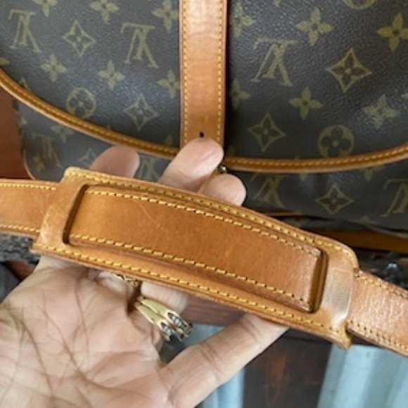 LOUIS VUITTON SAUMUR 35 Monogram Shoulder Bag W/COA - Picture 9 of 15